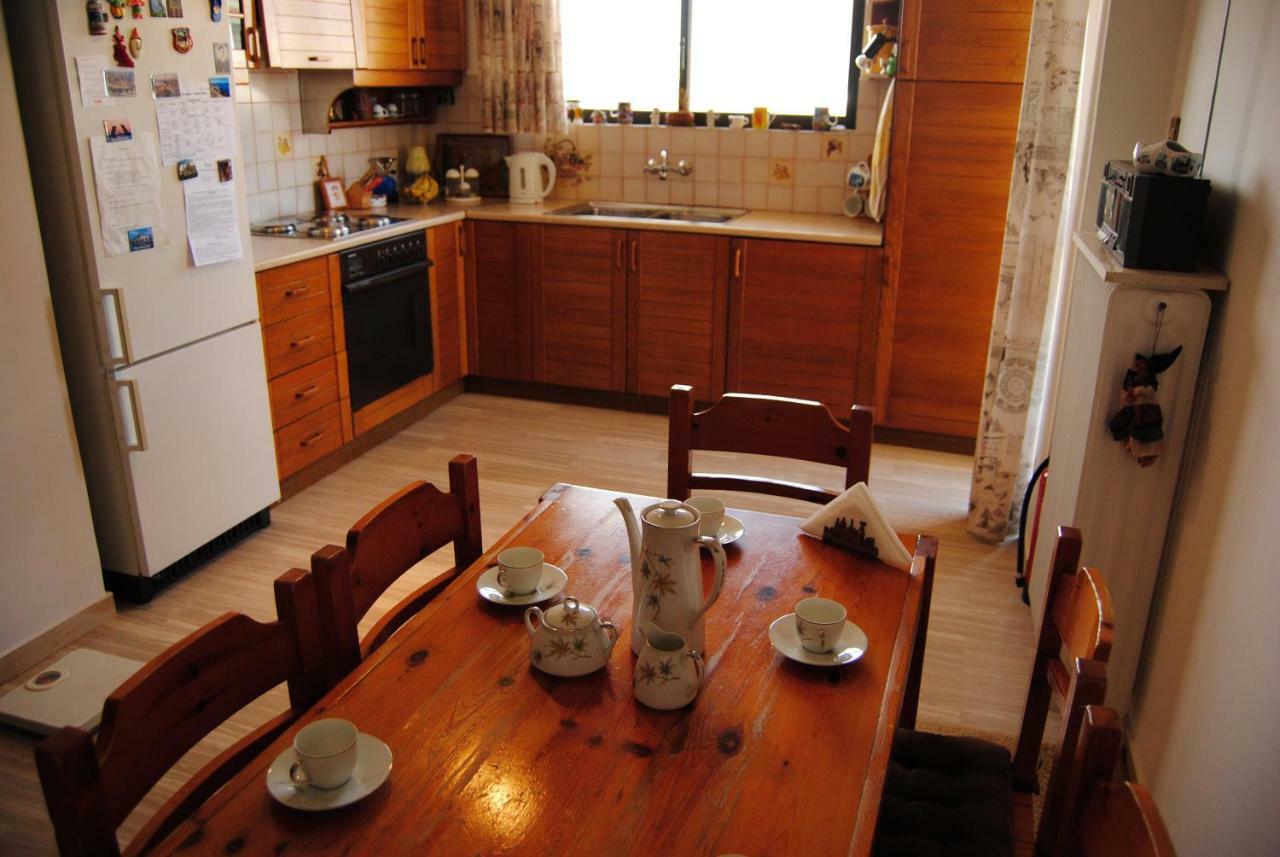 Apartment By The Beach Kalamata Bagian luar foto