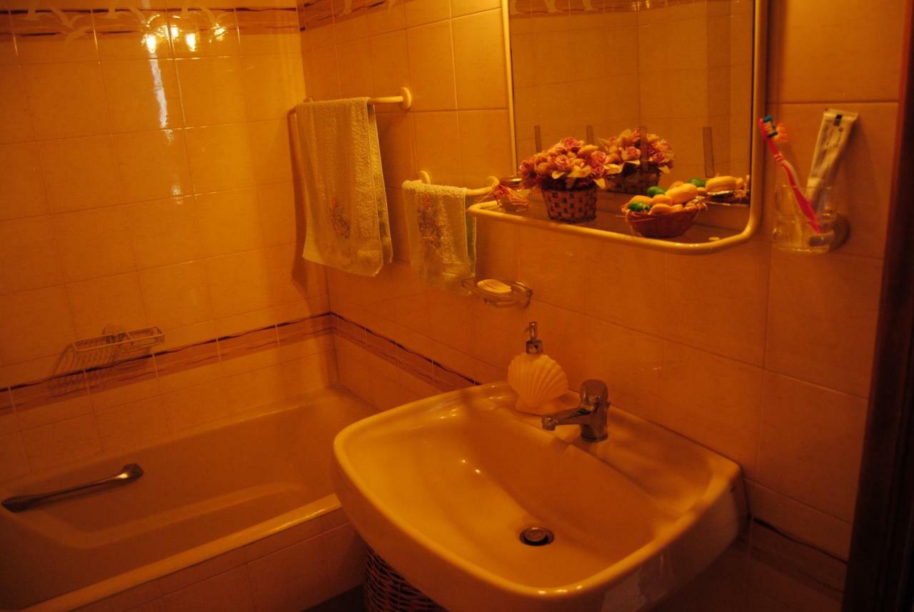 Apartment By The Beach Kalamata Bagian luar foto